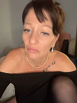 Chatroom XXX en direct de MilfOfDreams