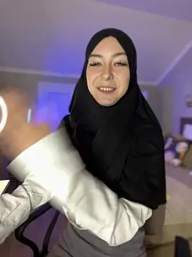 LynaFrost élő XXX-chatje