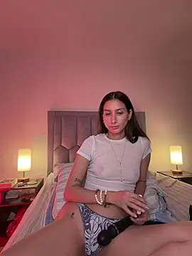 Chat +18 de DanikRosse ao vivo