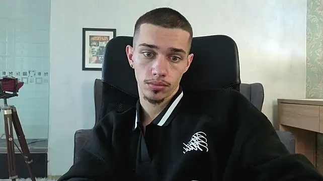 Živý XXX chat KaydenDrew