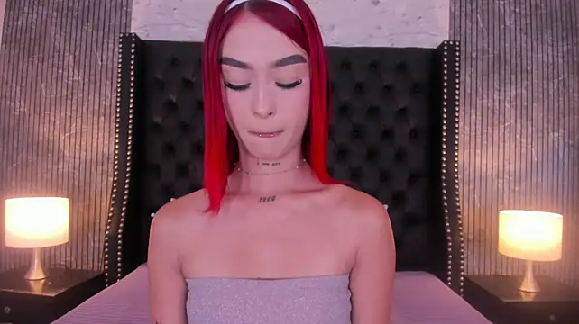 _bella_rossee_'s Live XXX Chat