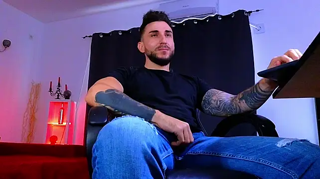 MightyAaron66 라이브 XXX 채팅