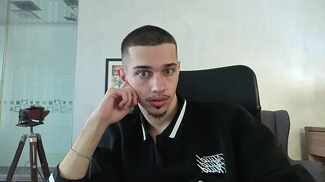Chat +18 de KaydenDrew ao vivo