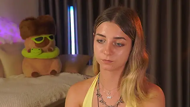 MilaMilkEyes Adlı Modelin Canlı XXX Sohbeti