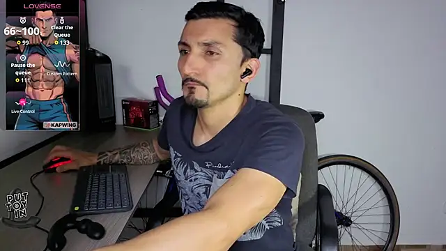 Marck_Muscle: онлайн-секс-чат