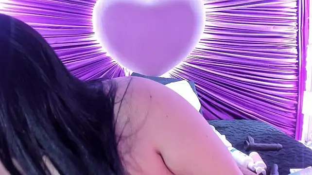 Czat XXX na żywo – Lushi_Love