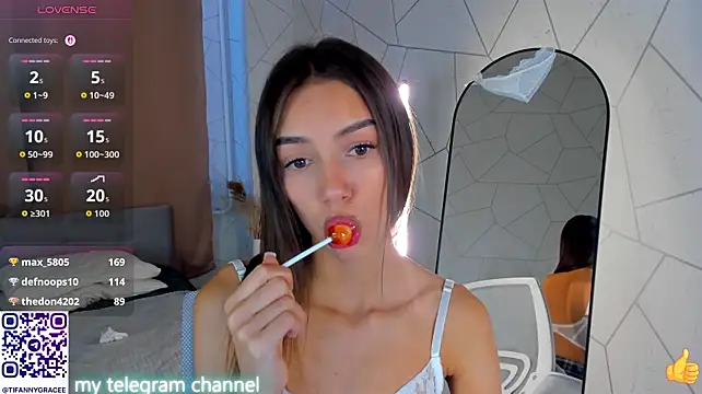 Tiffany-Grace Live XXX-Chat
