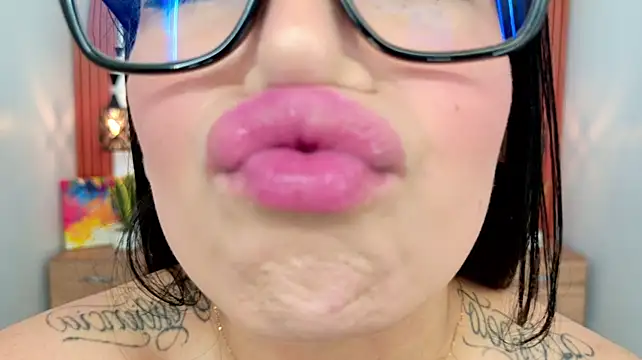 SCARLETT_INK_ Chat XXX in diretta
