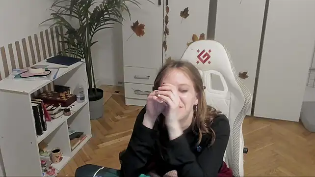 Živý XXX chat Silly__Milly