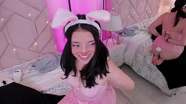 Nina_Thomps – Naživo XXX chat
