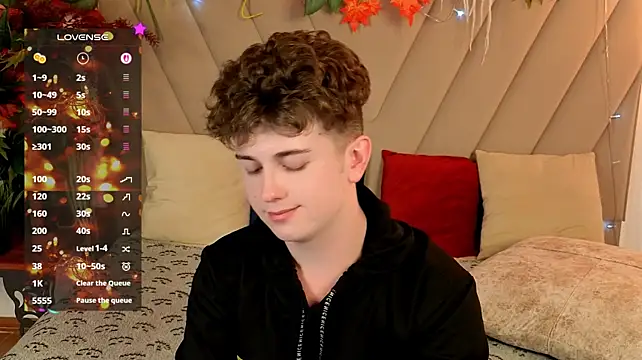 Miless_Cooper Live XXX-Chat