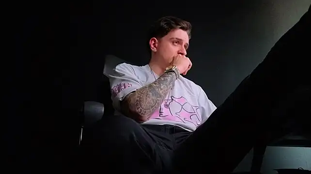 FelixStarkk Live XXX Chat