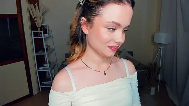 RuthieSaris' Live XXX Chat