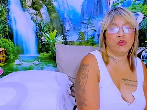 Chatroom XXX en direct de indianroxy