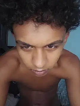 YourCaramelBoy live XXX chat