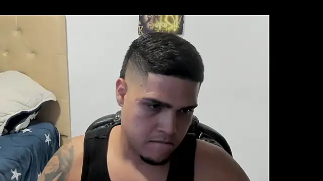 Chat +18 de Latinboyco77 ao vivo