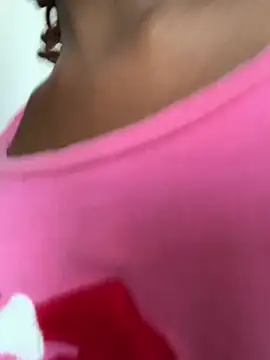 SEXY_TOKYOx Adlı Modelin Canlı XXX Sohbeti