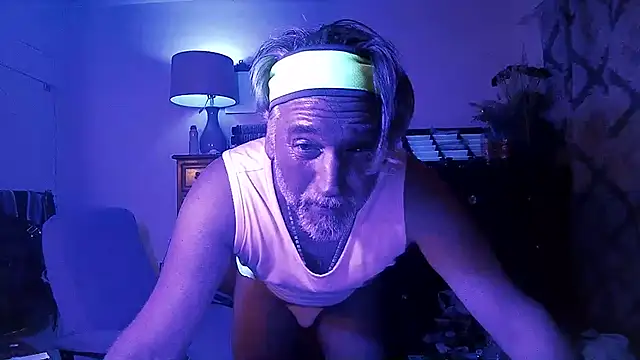 XXX chat uživo modela LINYguy