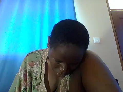 Blacksexyqueen24's Live XXX Chat