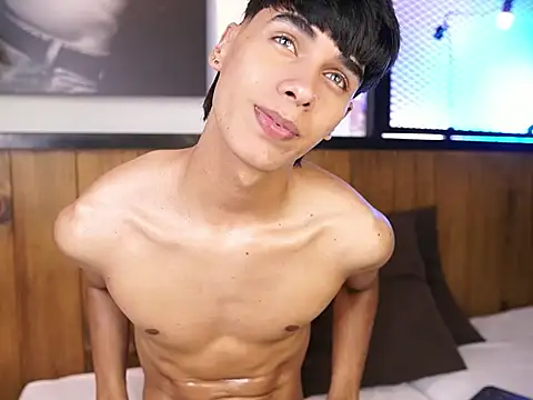 Chat +18 de andrewortix ao vivo