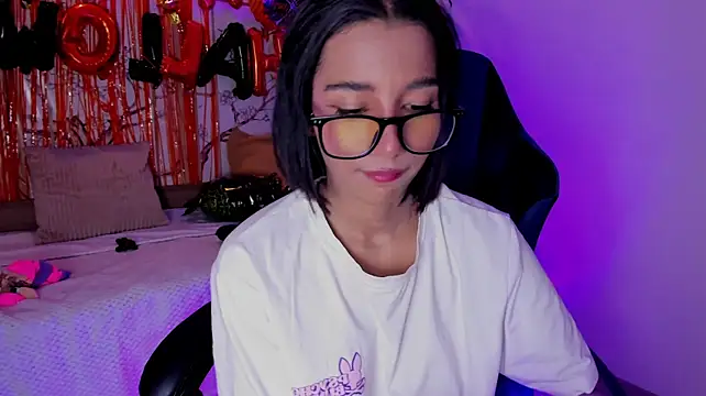 Emily_bruss Chat XXX live