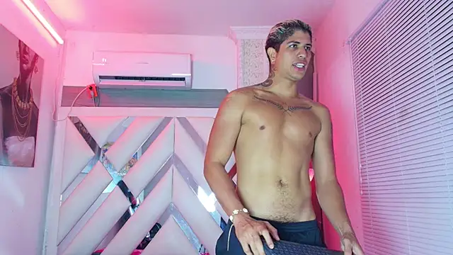 dominic_connor's Live XXX Chat