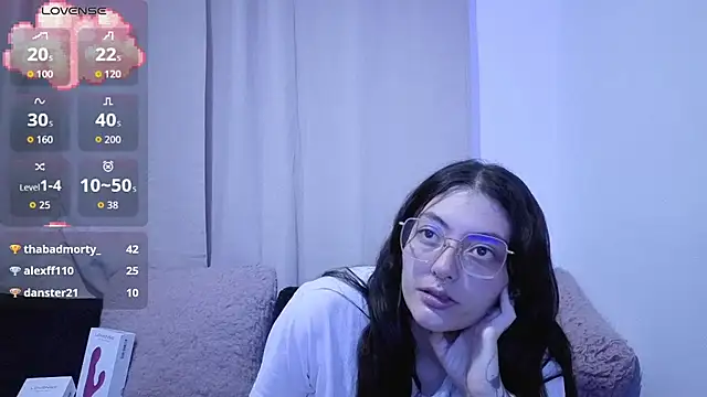 lessliee22_ XXX чат  на живо