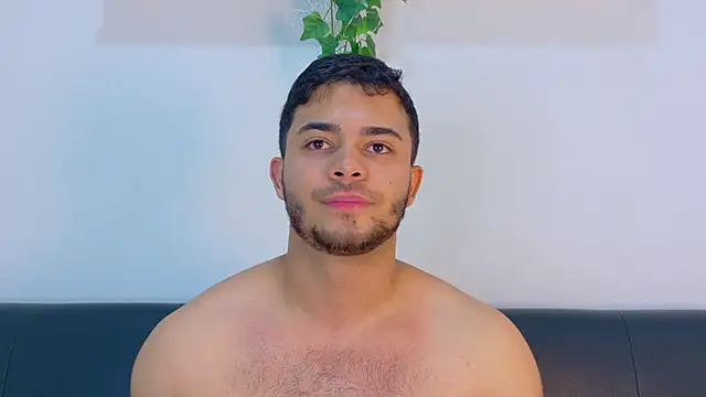 TylerWest_ – Naživo XXX chat