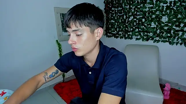 The_beby_guy live XXX chat