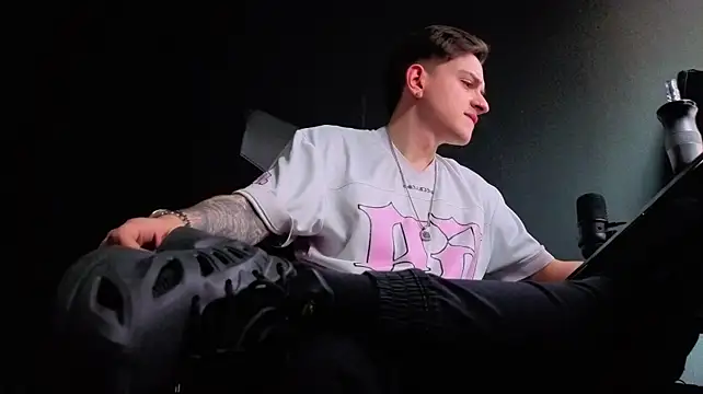 Chat XXX ao vivo de FelixStarkk