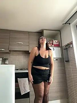 SinfulMarkedQueens live XXX chat