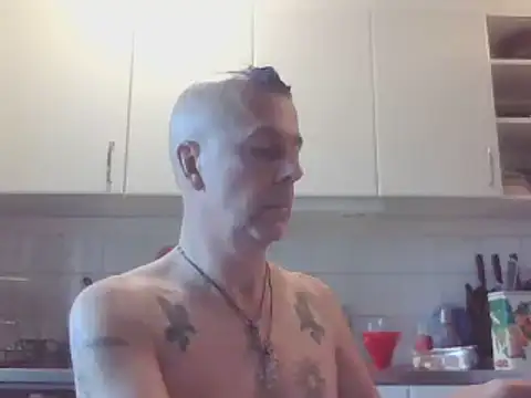 Chat XXX Live SHARPSkinhead