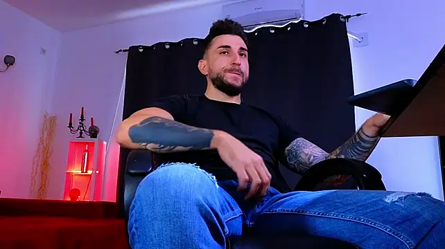 XXX chat uživo modela MightyAaron66