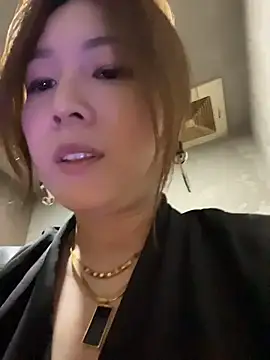 Lola666999のライブXXXチャット