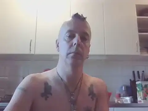 SHARPSkinhead – Live XXX-chat