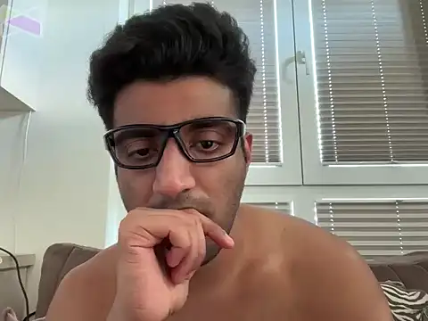 Wirefoxboy6767's Live XXX Chat