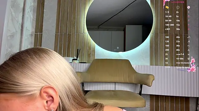 XXX chat uživo modela WavaHessler