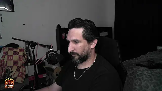 Онлайн чат XXX DevilPup75_