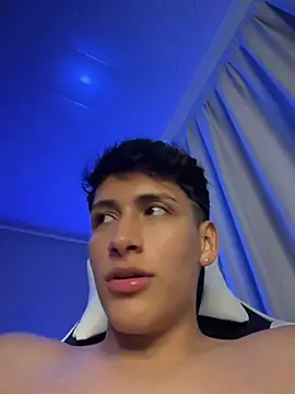 SantiLux_'s Live XXX Chat