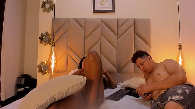 AxelandVioleta 现场XXX聊天