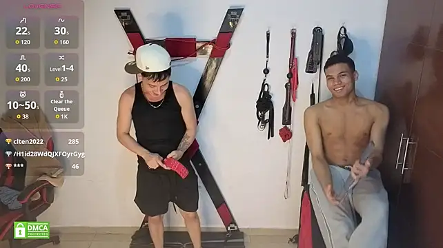 GoldenBoyDuo: απευθείας συνομιλία ΧΧΧ