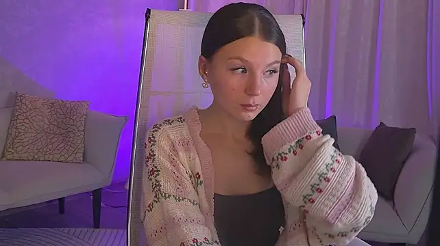 Elli_Frankenweenie Adlı Modelin Canlı XXX Sohbeti