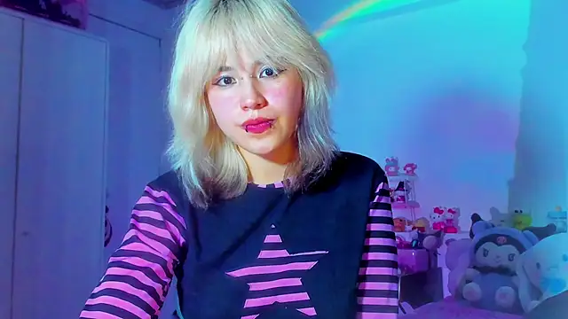 Akane-Mou: онлайн-секс-чат