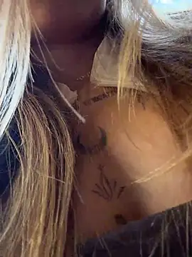 XXX chat uživo modela StreetSquirt