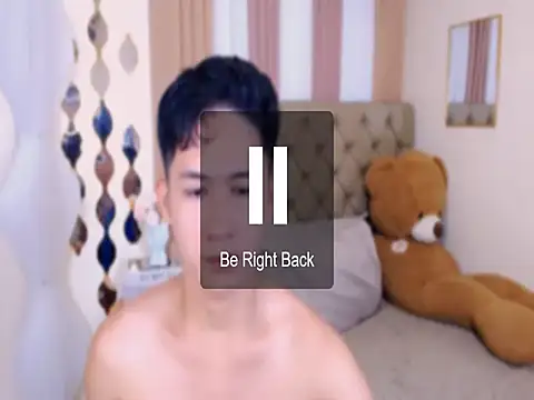 Suckableprince webcam show