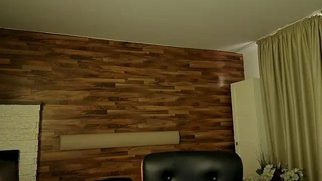 IvanHydee Adlı Modelin Canlı XXX Sohbeti