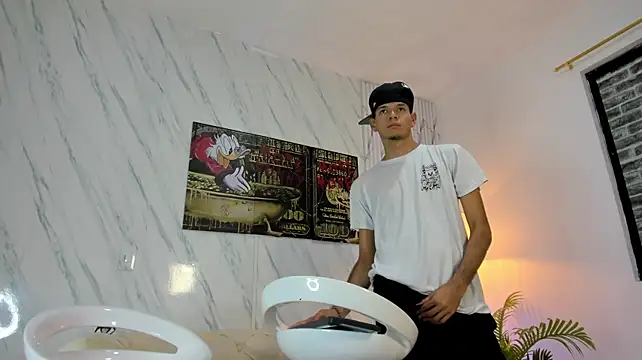 COOL_BOYS2 Adlı Modelin Canlı XXX Sohbeti