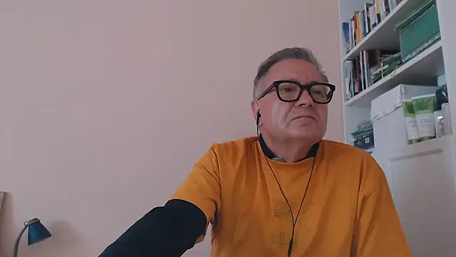 YOU6me live XXX chat
