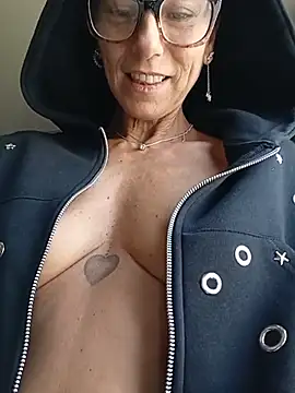 Biricchina6974 라이브 XXX 채팅