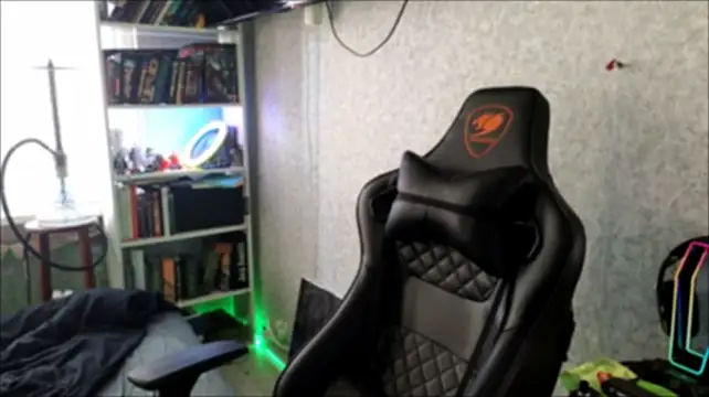 Chatroom XXX en direct de _Serious_Man